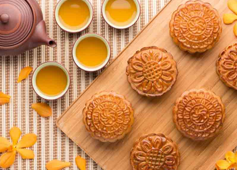Làm Bánh Trung Thu Truyền Thống Nhân Thập Cẩm