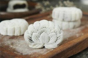 Bánh Trung Thu Dẻo Nhân Cốm: Hương vị truyền thống ngày Tết Trung Thu