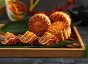 Bánh Trung Thu ít ngọt - Thưởng thức hương vị truyền thống