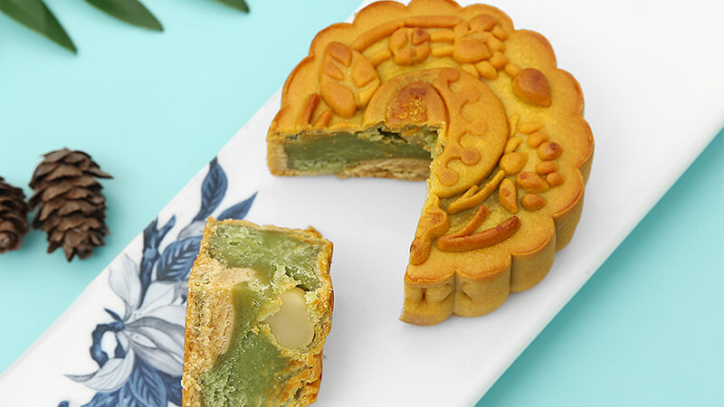 Bánh Trung Thu Trà Xanh Kinh Đô - Hương Vị Truyền Thống